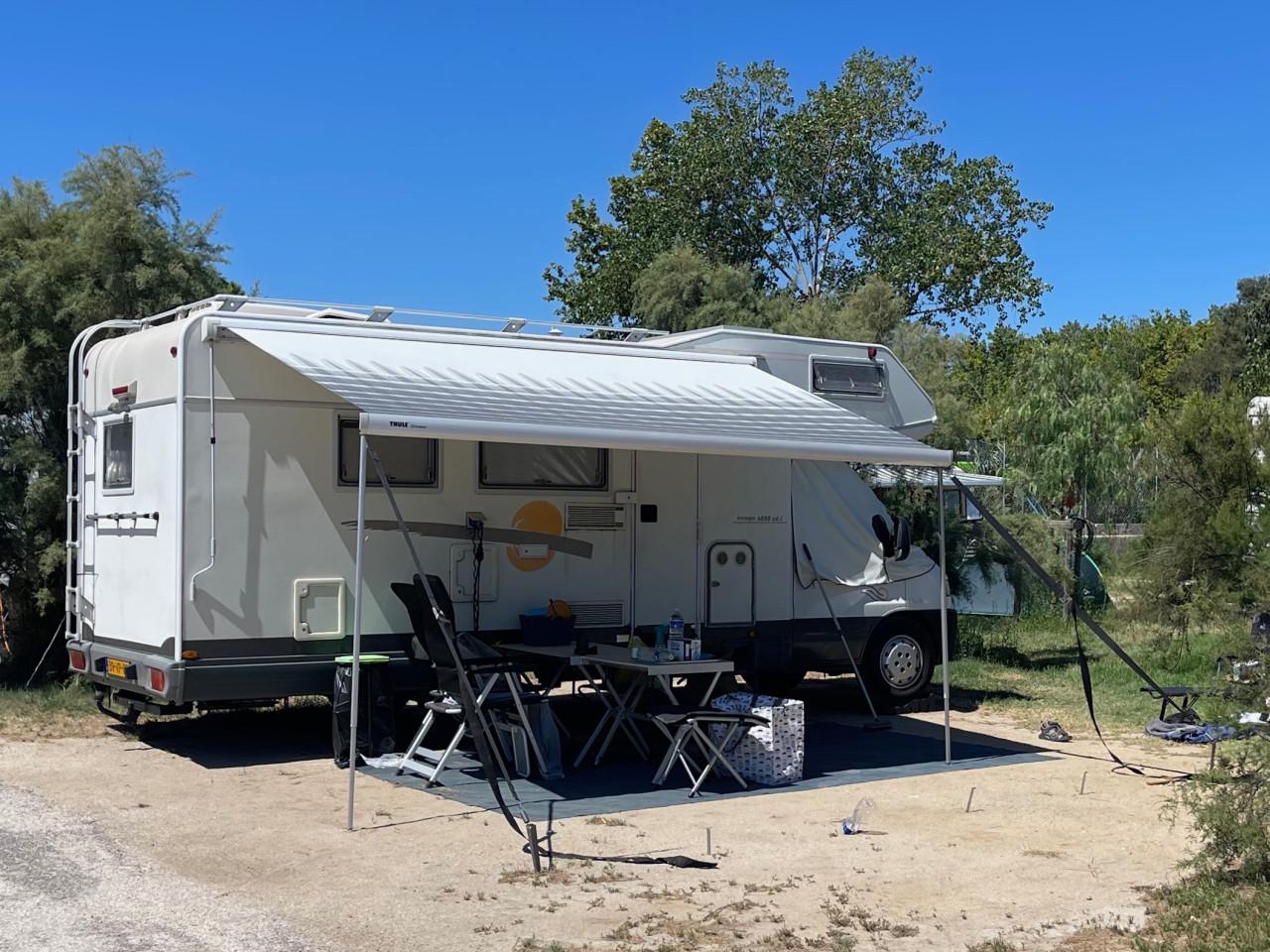 Moderne luxe camper, dubbele airco, zeer lage km stand, Recaro stoelen