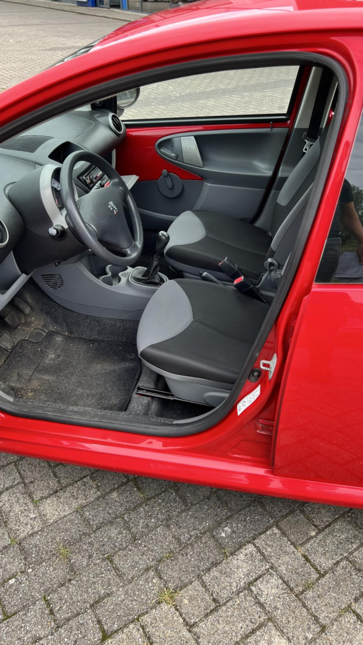 Peugeot 107 1.0-12v xr