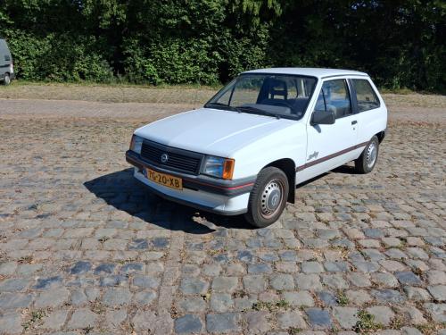 ORIGINELE OPEL CORSA 1988