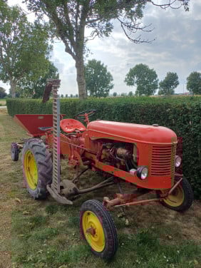 Massey Harris Pony
