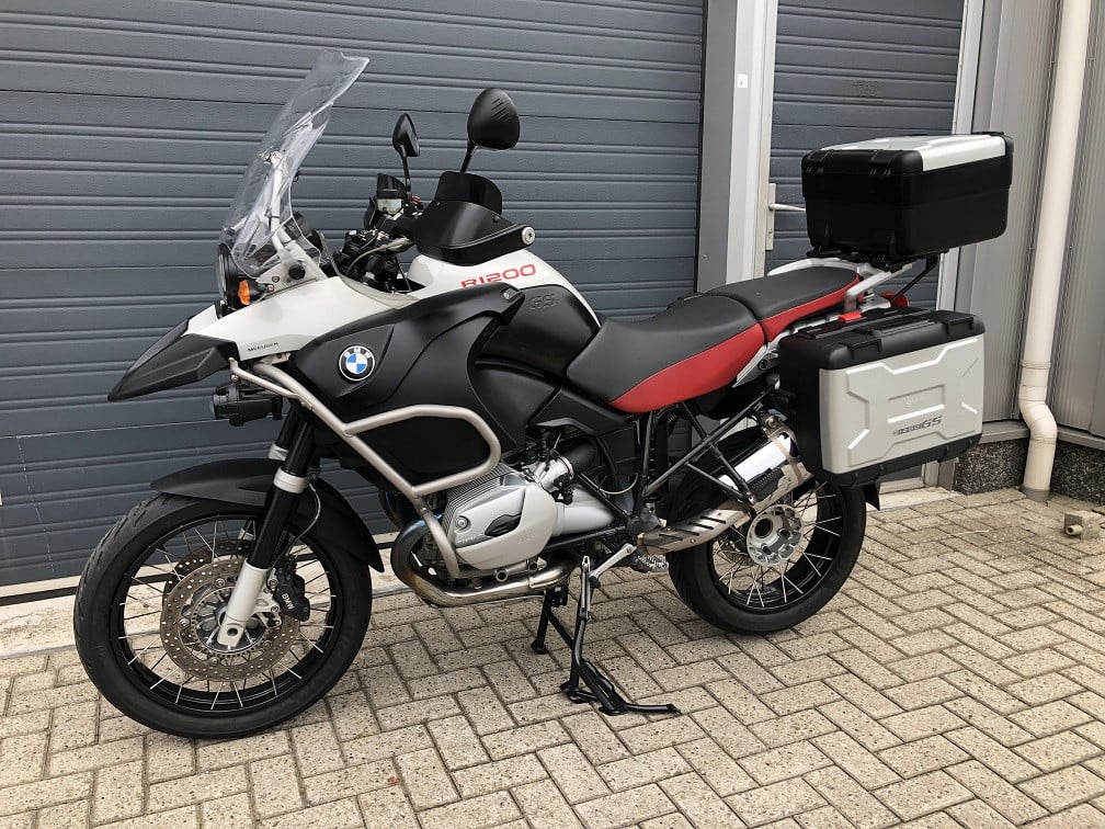 Puntgave BMW R1200GS Adventure uit 2007 met 63dkm, rijklaar €6950,-