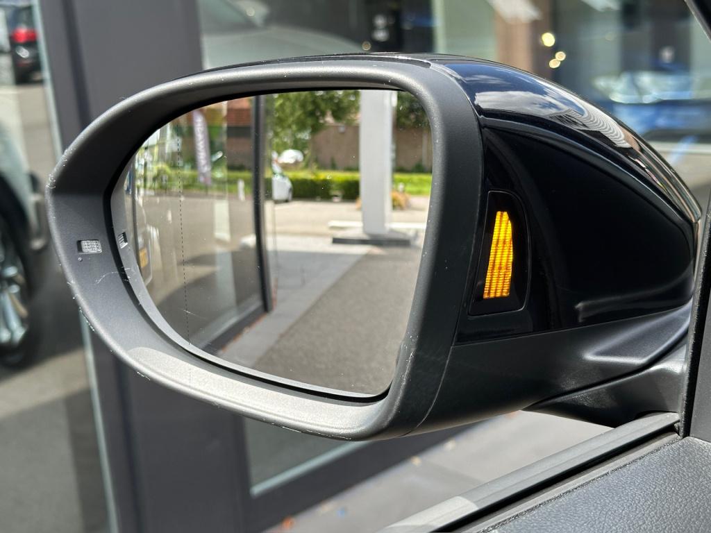 Volkswagen T-roc 1.5 tsi 150pk dsg style carplay | camera | keyless | elek.