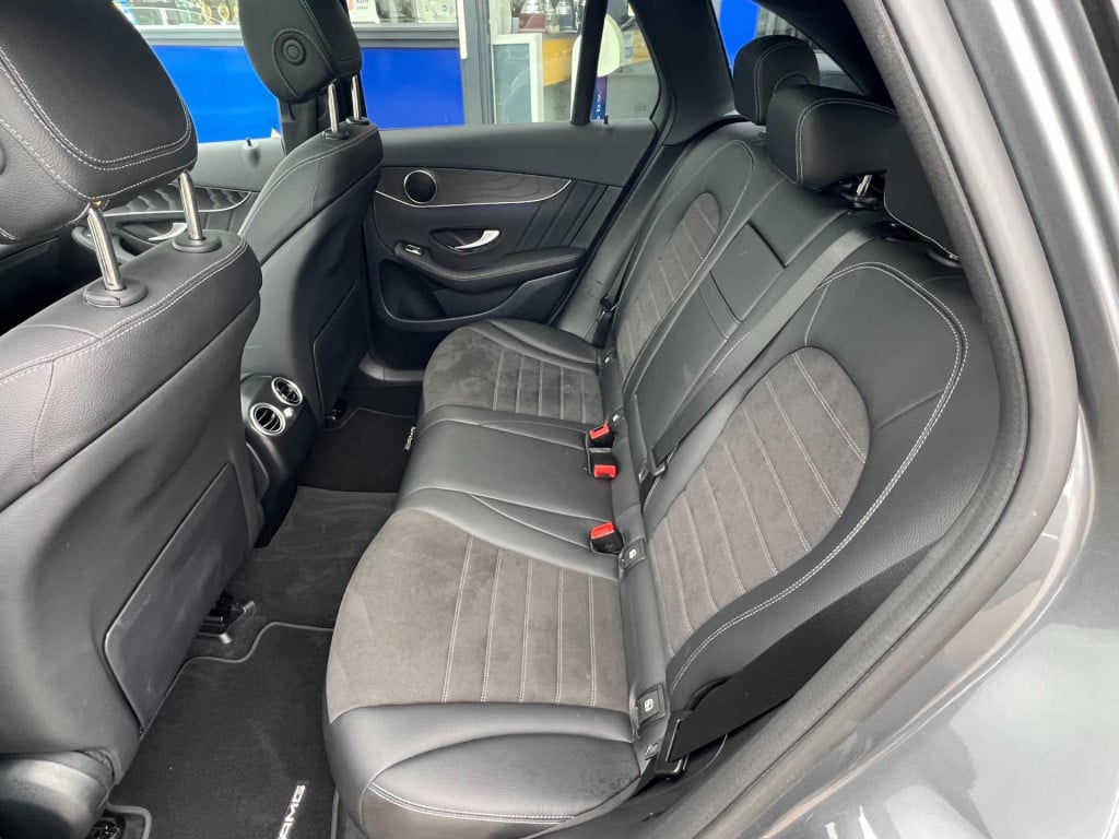 Mercedes-Benz Glc 300de 4matic business solution amg, trekhaak, panoramadak