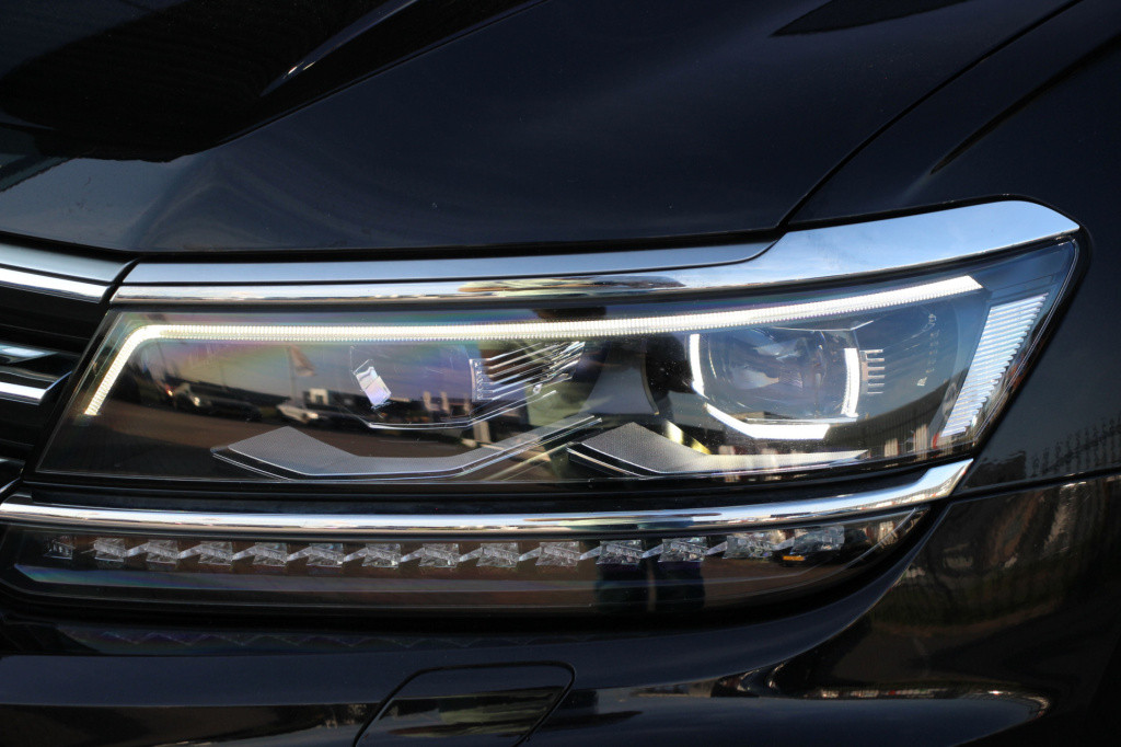 Volkswagen Tiguan Allspace 1.5 tsi highline r-line 7p. pano | acc | el.trek
