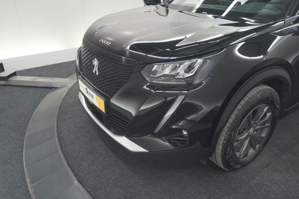 Peugeot E-2008 ev active pack 50 kwh | camera | navigatie | parkeersensoren