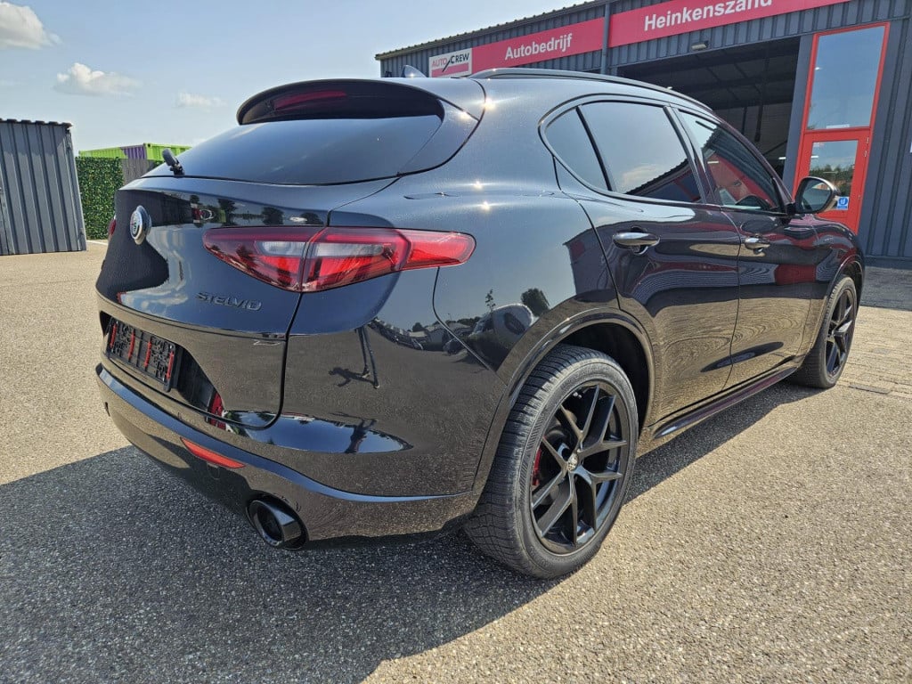Alfa Romeo Stelvio 2.0 t awd 280pk veloce q4