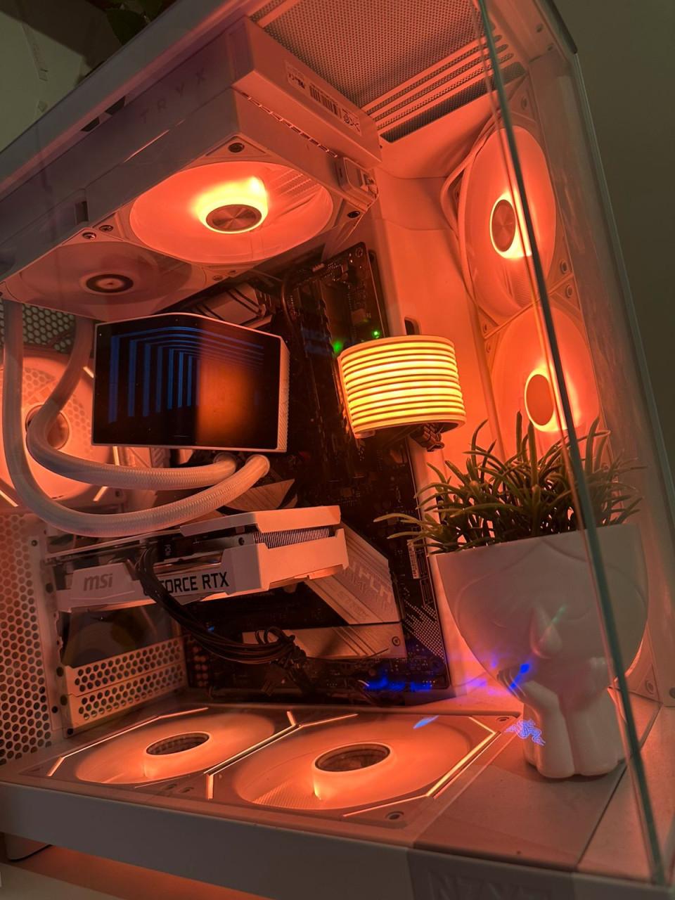 MSI GeForce RTX 3050 Ventus 2X XS White 8G OC