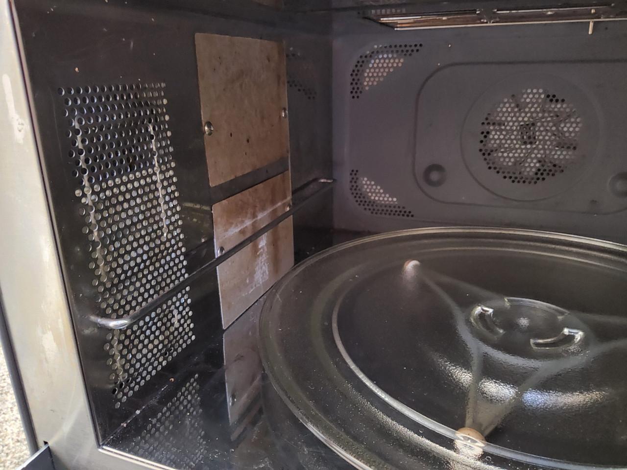 Whirlpool JT 368 SL vrijstaande combi-magnetron zilver