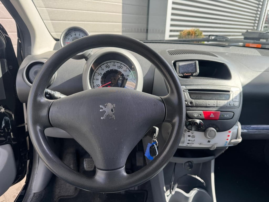 Peugeot 107 1.0-12v millesim 200/nap/apk/airco/lichtmetaal