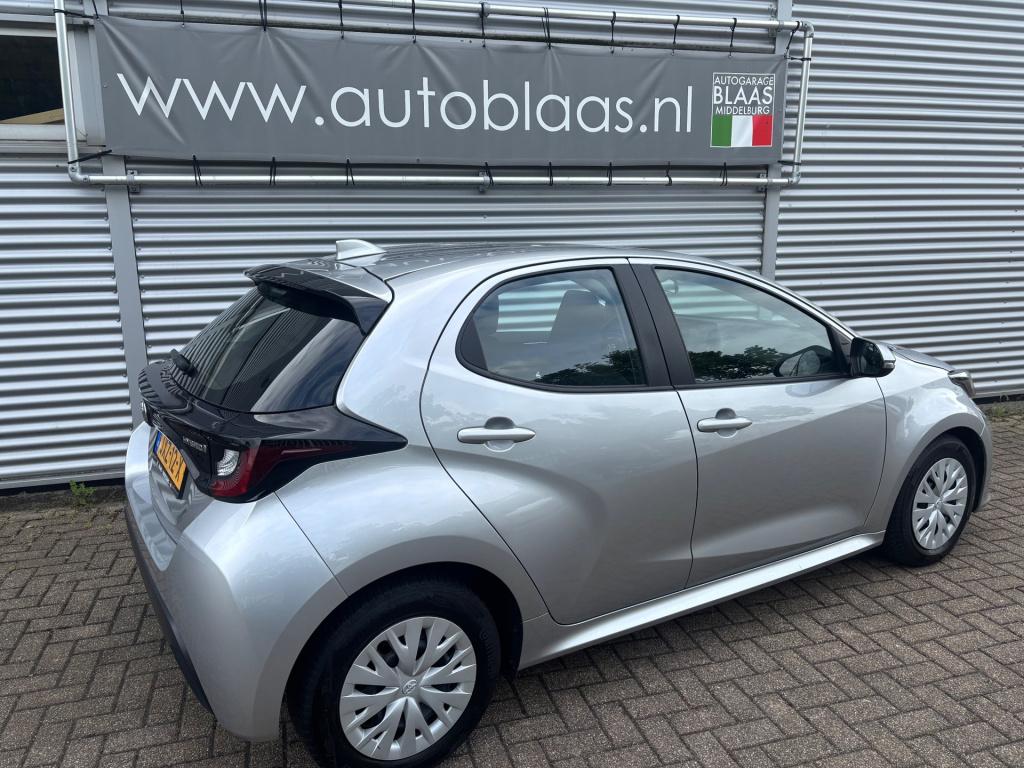 Toyota Yaris 1.5 hybrid 115 active