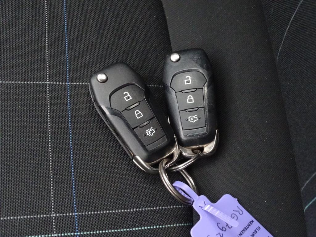 Ford Fiesta 1.1 trend nieuw model | cruise | clima | 16"