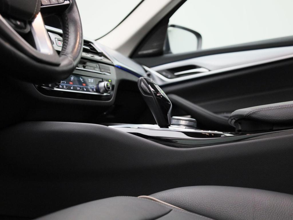 BMW 5 Serie touring 520e business edition plus | automaat | panoramadak | c