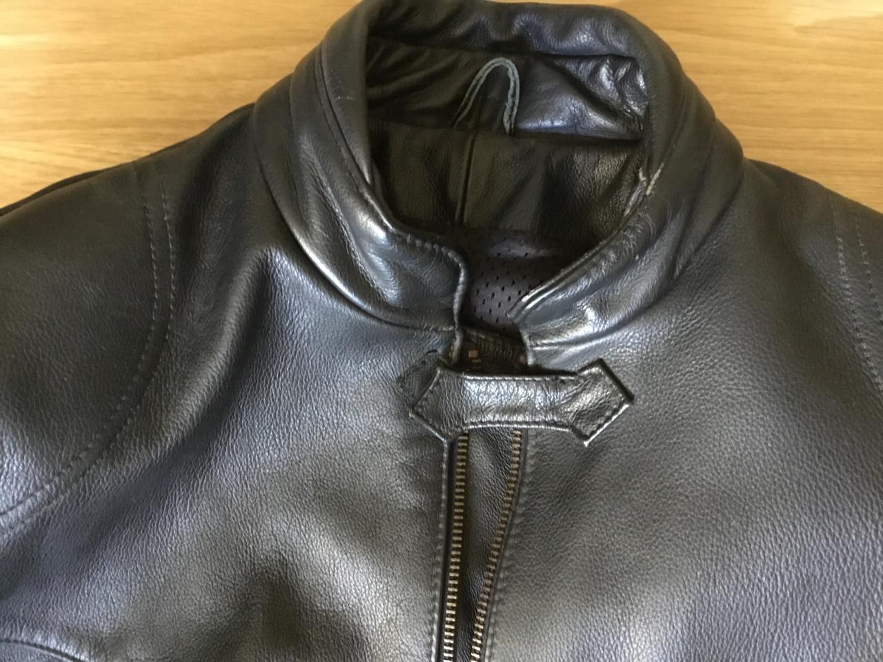 Motorjack.  Leer.  Triumph