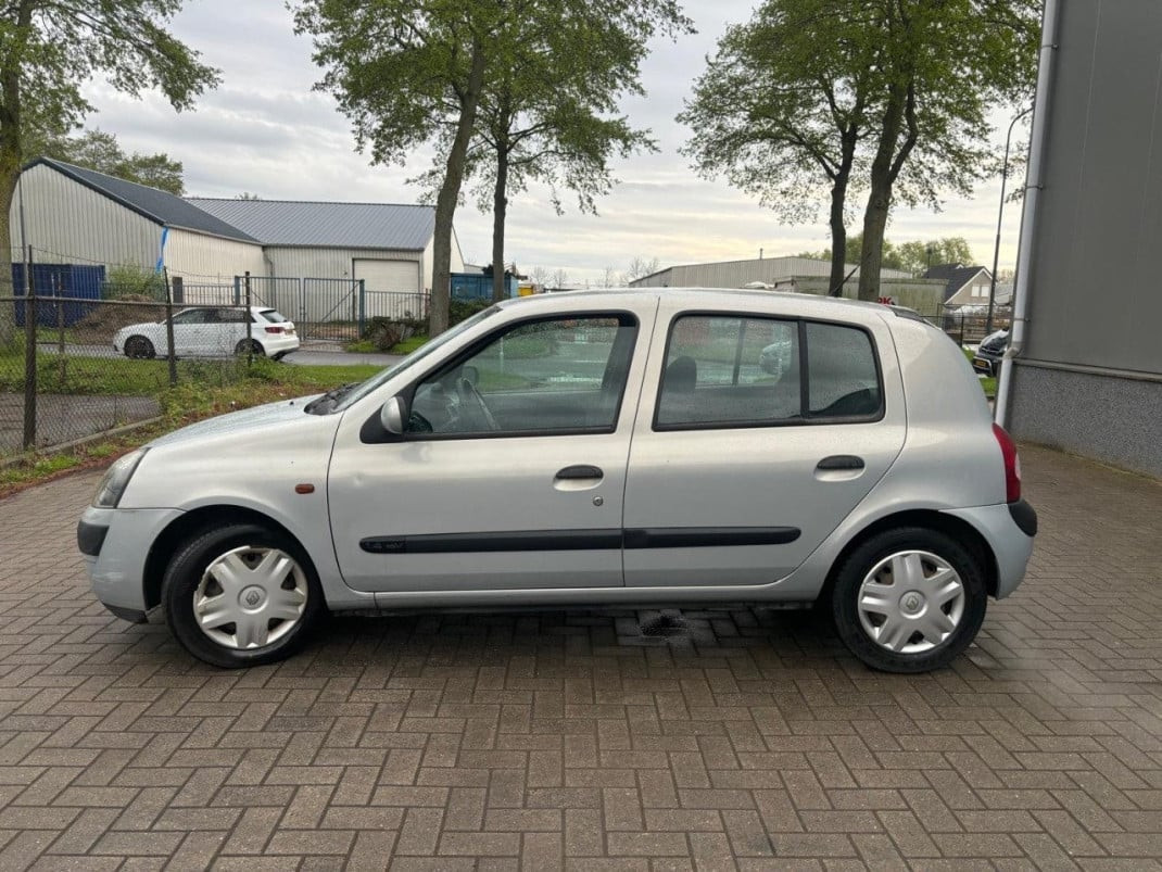 Renault Clio 1.4-16V Automaat