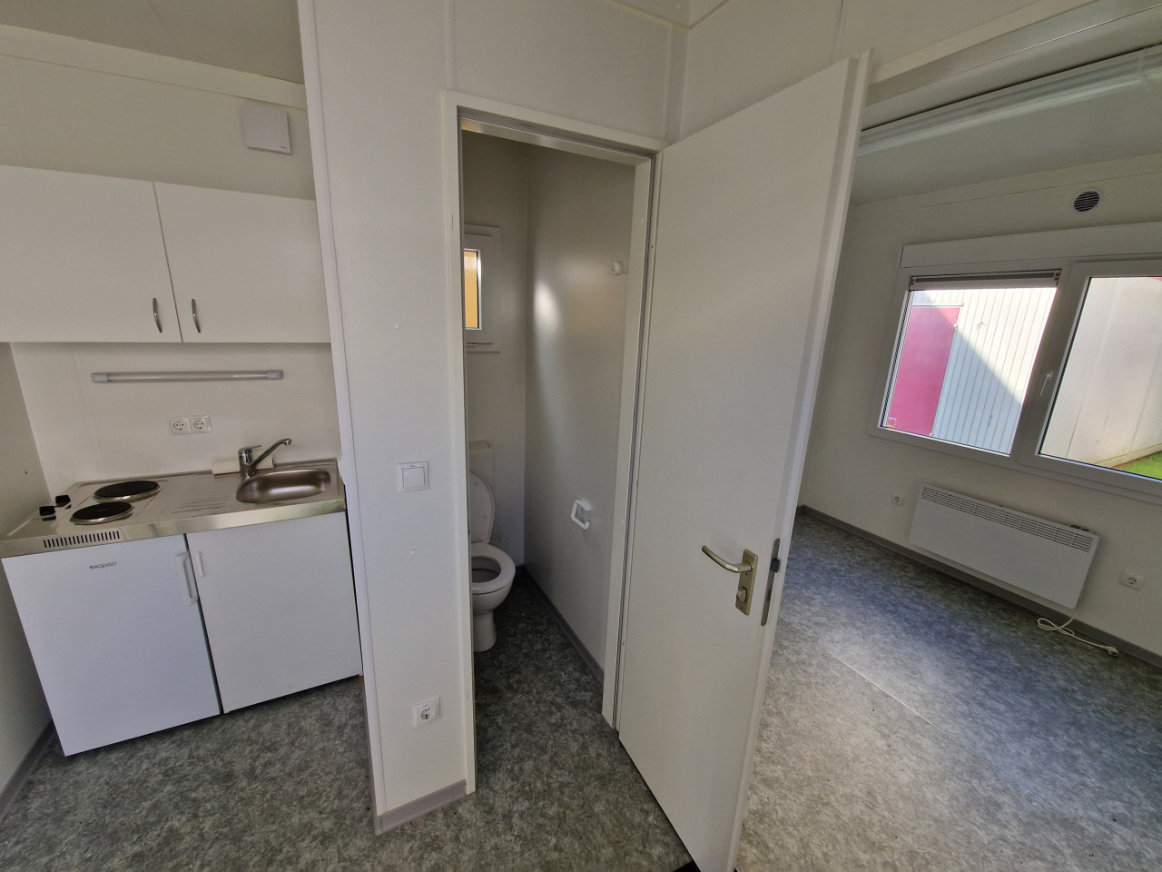 Kantoorunit / bouwkeet / uitvoerderskeet / woonunit 9x3m