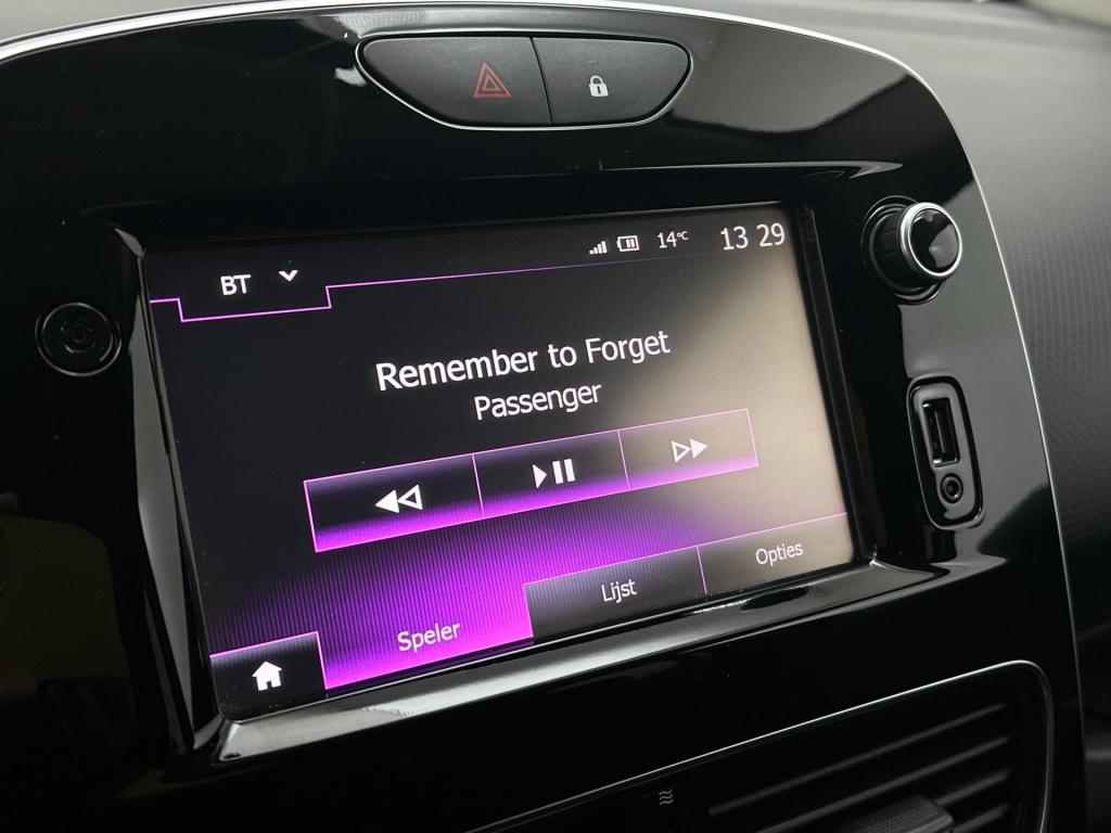 Renault Clio estate occasion 0.9 tce limited | zwart | airco | tweedehands 