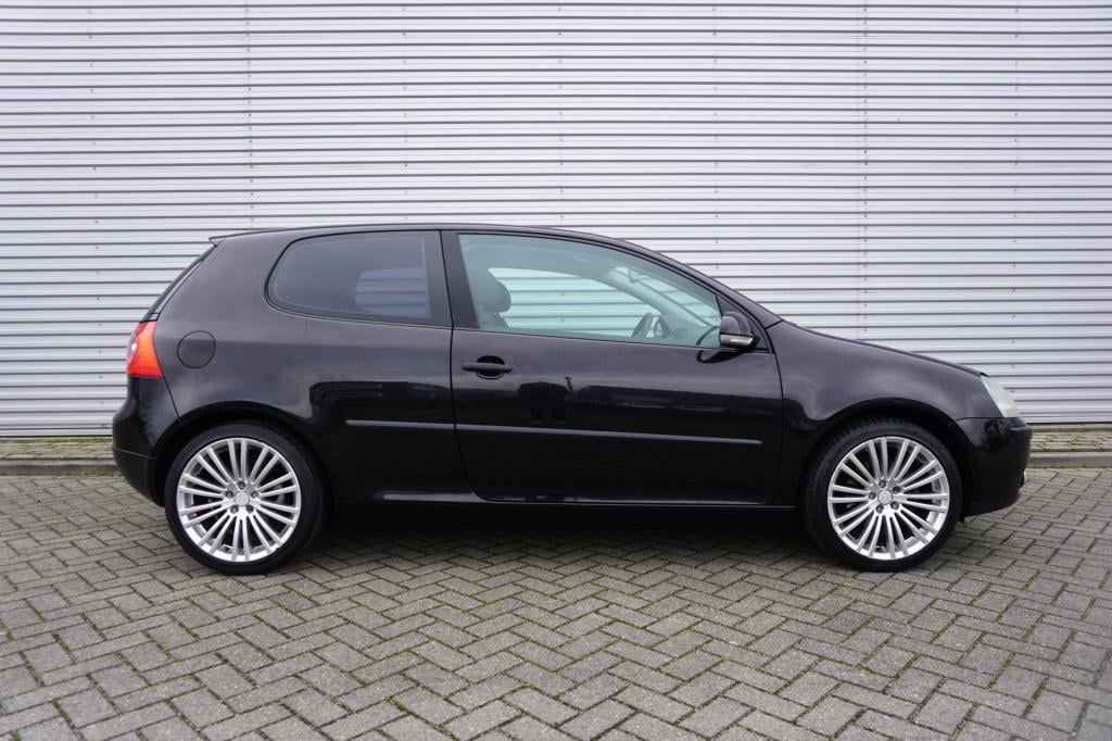 Volkswagen Golf 1.6 fsi comfortline climate / cruise / elektr. ramen / lm v