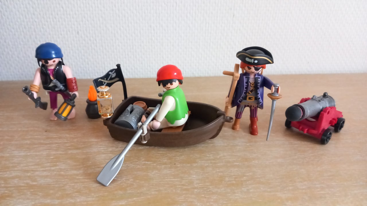 Playmobil piraten met roeiboot en kanon in box