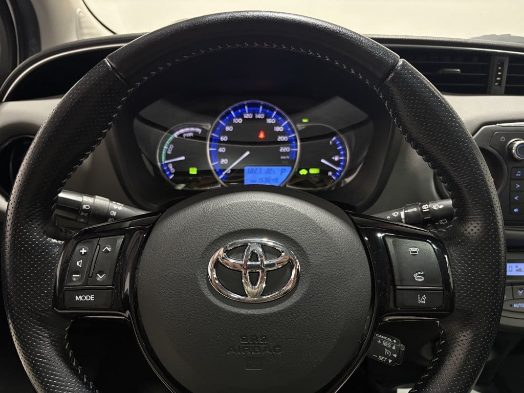 Toyota Yaris 1.5 hybrid dynamic