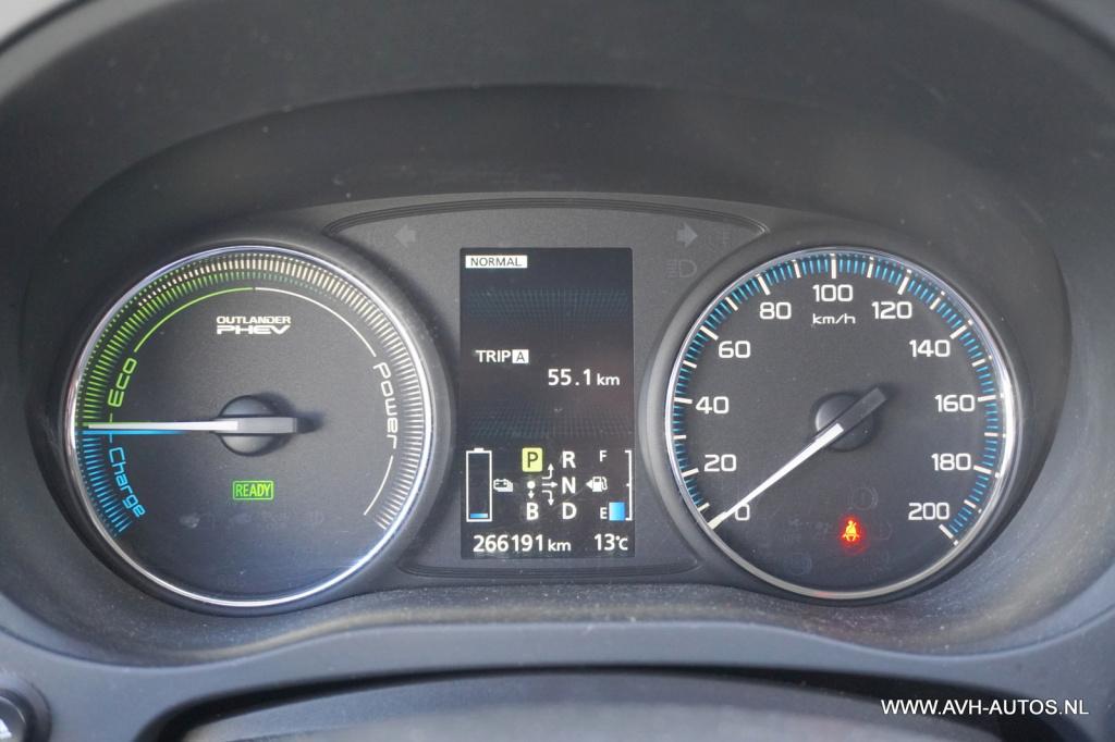 Mitsubishi Outlander 2.0 phev instyle