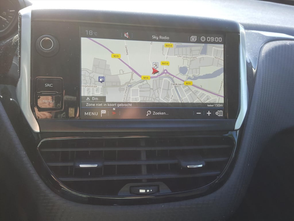 Peugeot 208 1.2 puretech 82pk signature navigatie | apple carplay & android