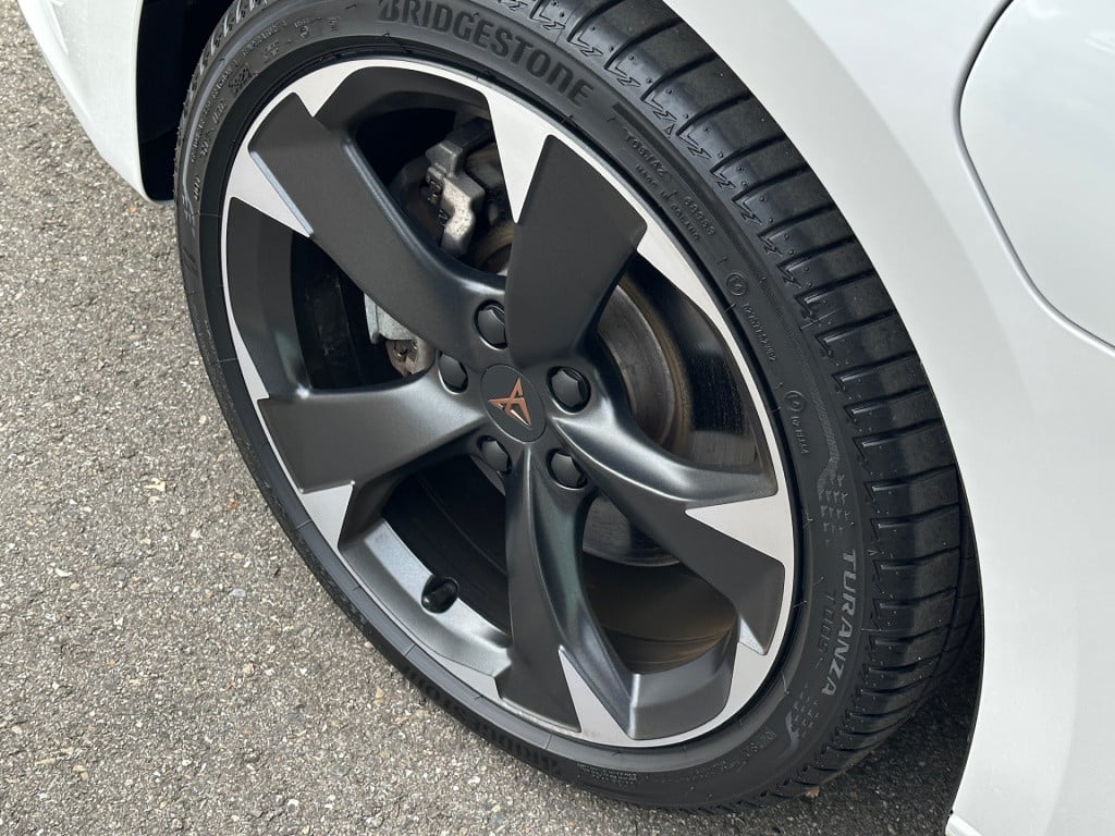 Cupra Leon Sportstourer 1.4 e-hybrid | led | 18 inch | extra getint glas | 
