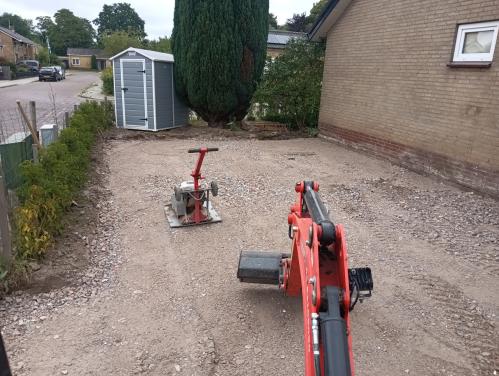 Grondwerk, Bestrating en Hovenierswerk.
