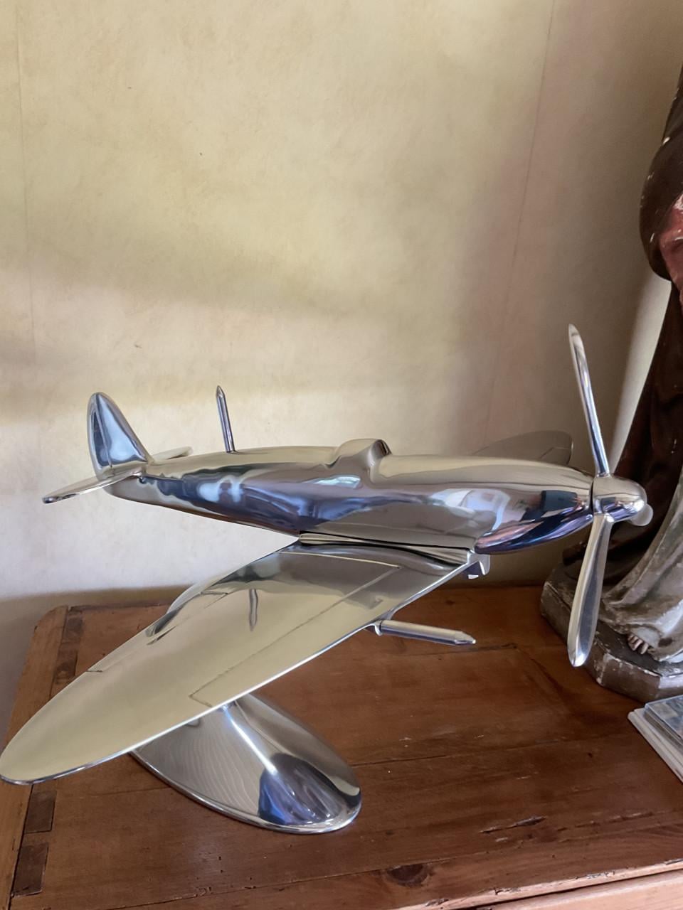 Metalen model Spitfire vliegtuig