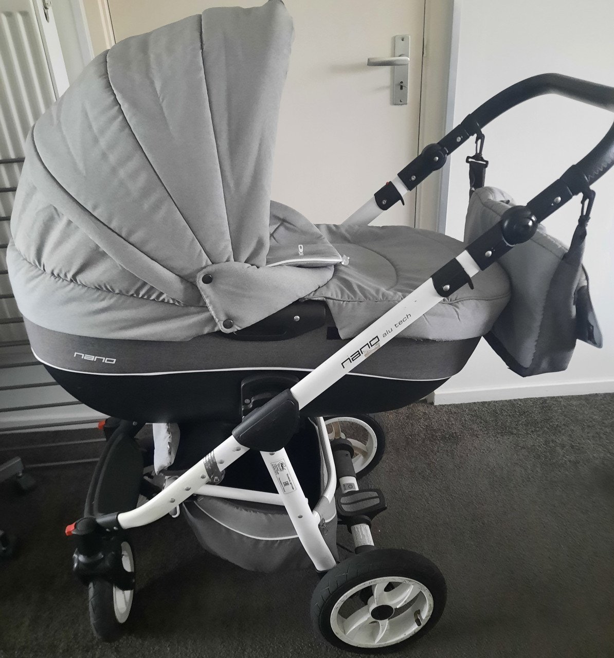 3 in 1 kinderwagen plus toebehoren z.g.a.n.