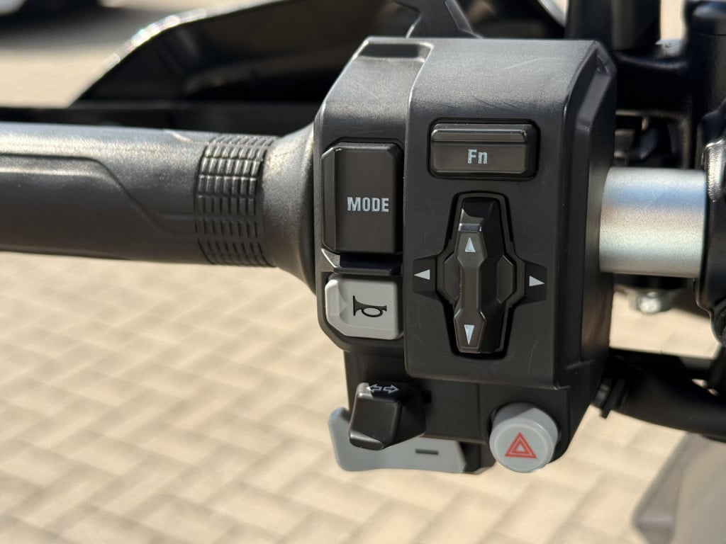 Honda Nc 750 x-adv | adventure pack | btw | akrapovic | sp-connect houder |