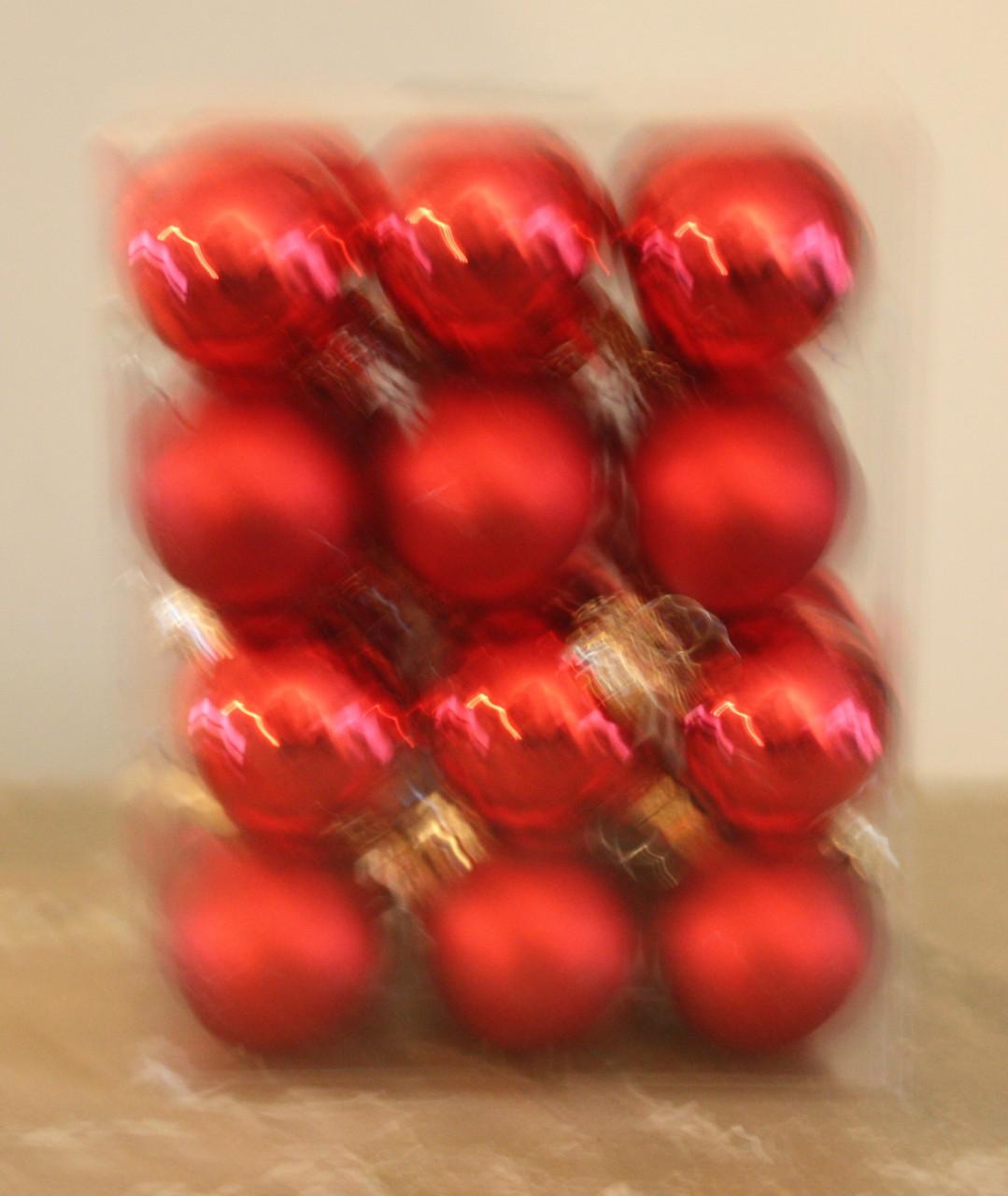 Set van 24 kleine rode glazen kerstballen mat