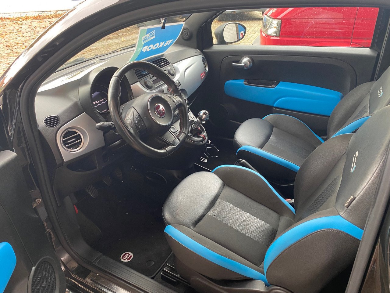 🌞 Ervaar de zon op je gezicht – stap in deze Fiat 500 Cabrio!