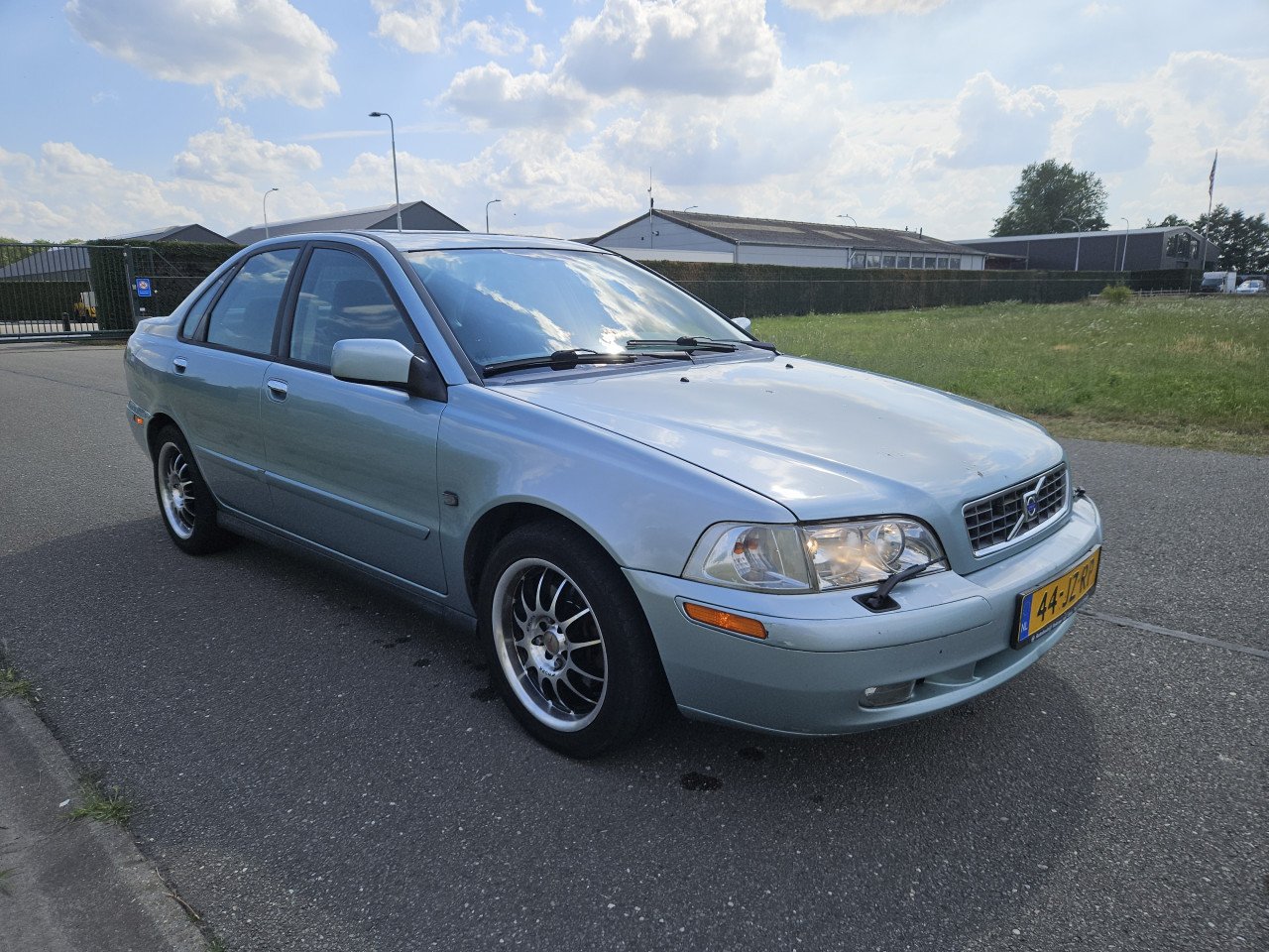 VOLVO S40 1.8-16v  * 795 EURO ! *