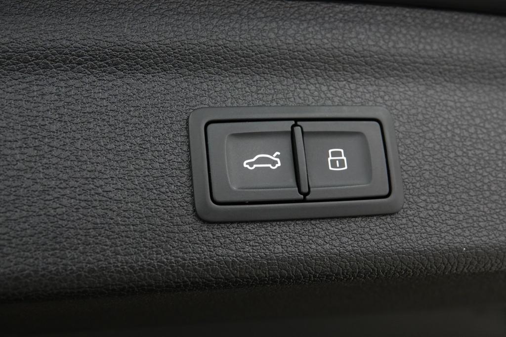 Audi Q3 35 tfsi | keyless | led | 21" | camera |
