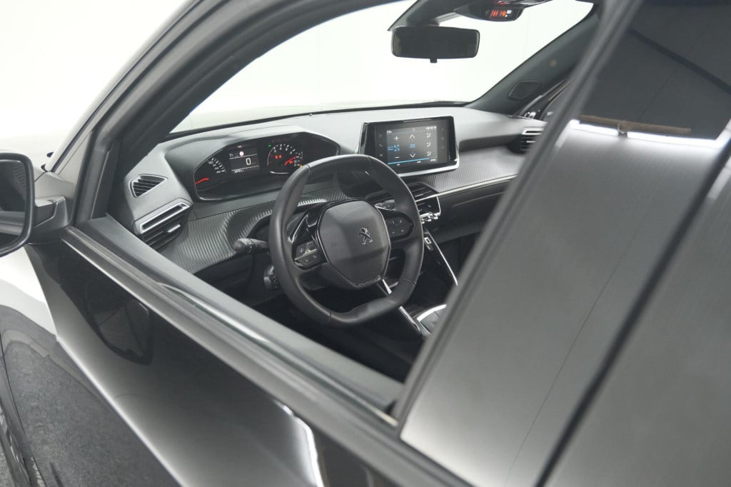Peugeot 2008 puretech 130 active | camera | apple carplay | parkeersensoren