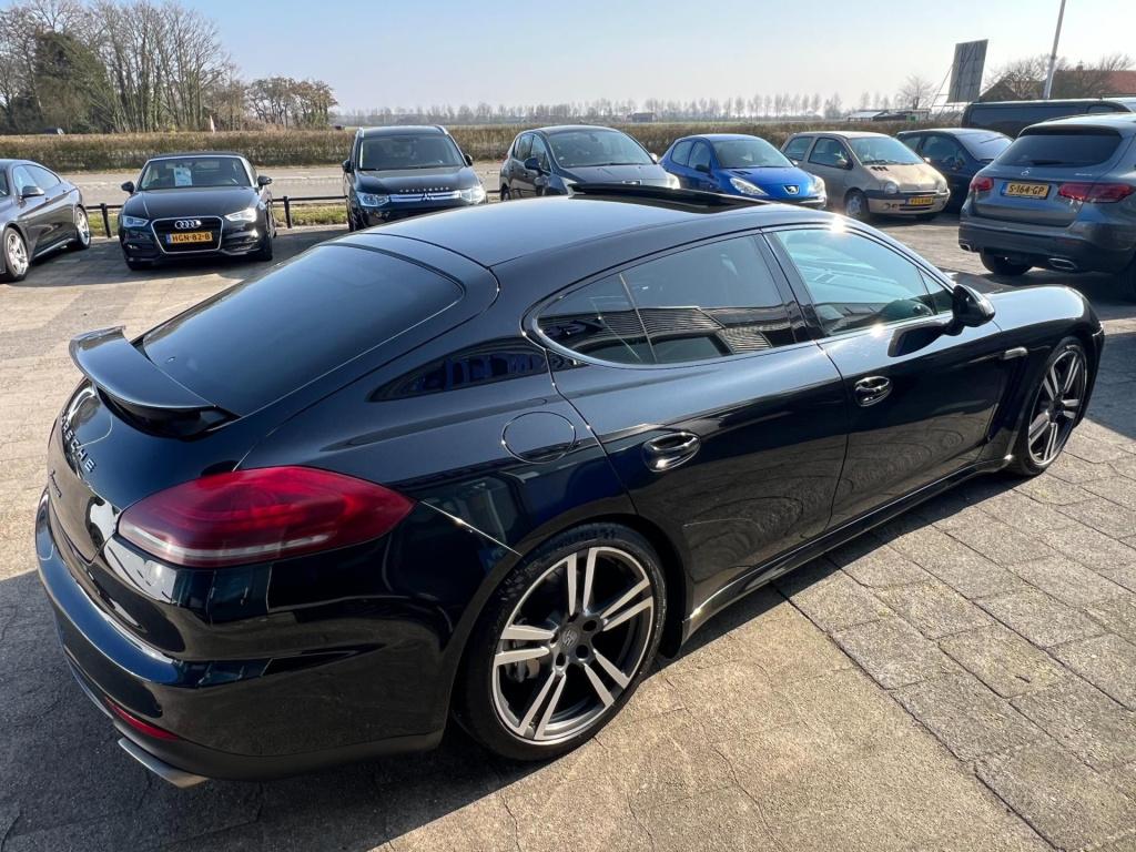 Porsche Panamera schuif/kanteldak, leer, navi, afn. trekhaak enz...
