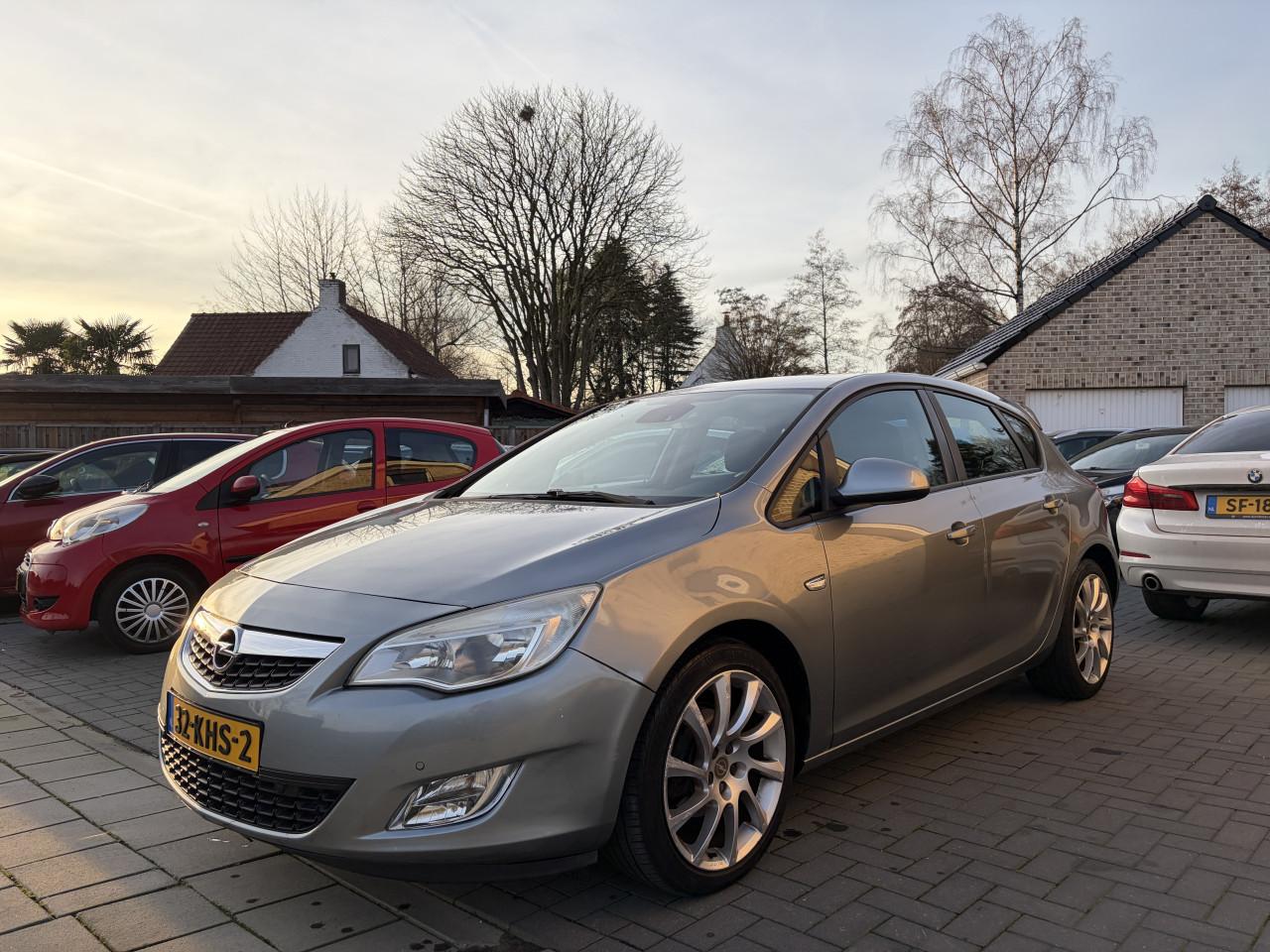 Opel Astra 1.6 Edition Airco PDC NAVIGATIE CCT Nap Logisch Org Nl