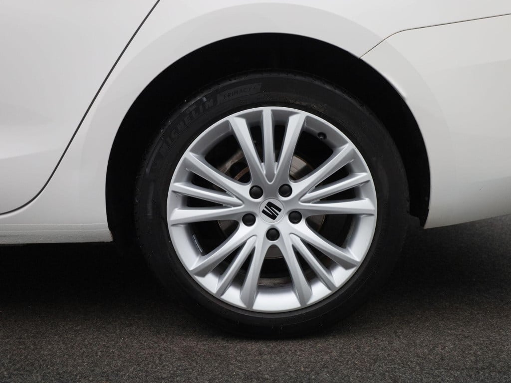 Seat Leon sportstourer 1.5 etsi style | automaat | navigatie | trekhaak! | 