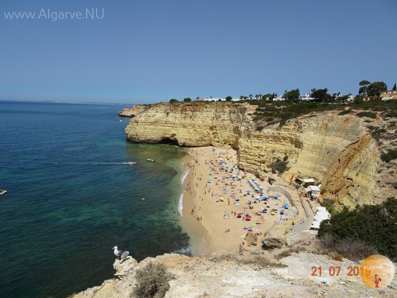 LAST MINUTE-Algarve/Portugal vakantieappartement met zwembad en aan zee.