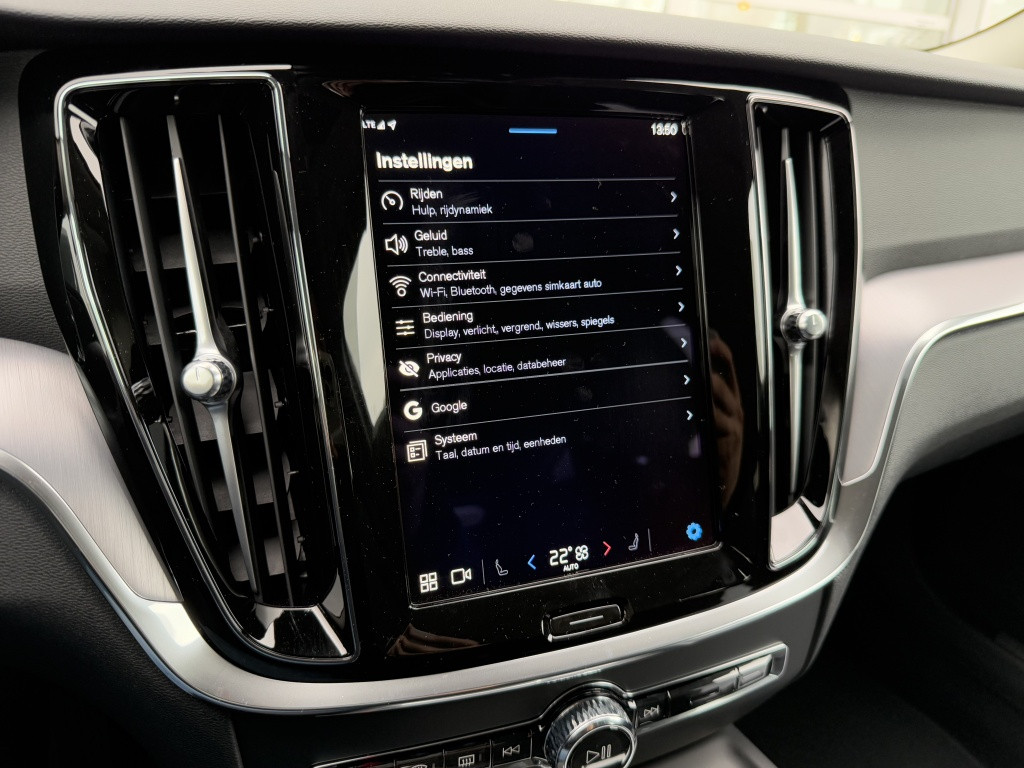 Volvo V60 b3 aut7 163pk essential ed| adap.cruise| camera| stoel.verw