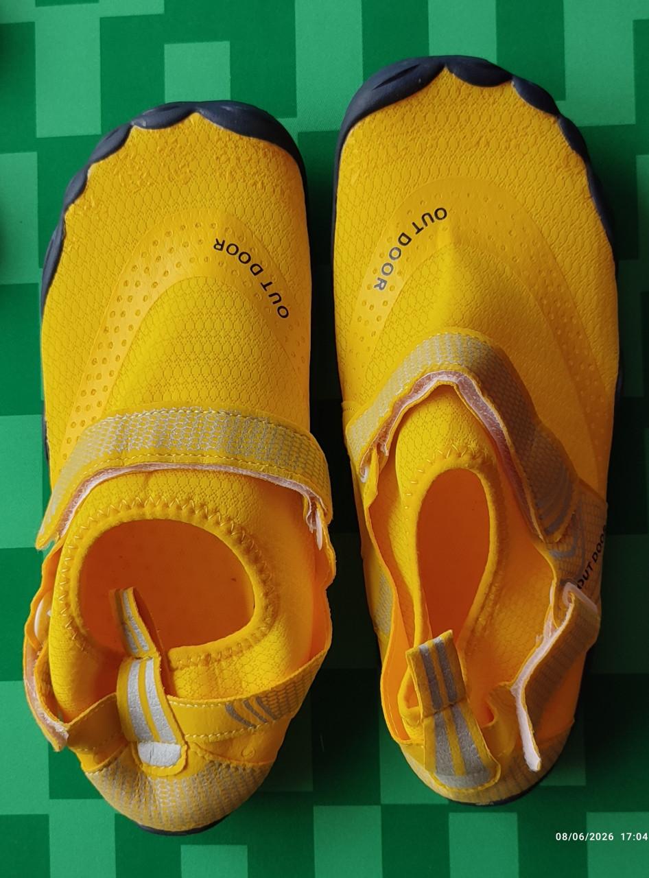 Nieuwe (3paar = €10) - Heren waterschoenen zwemmen strand(43/44)