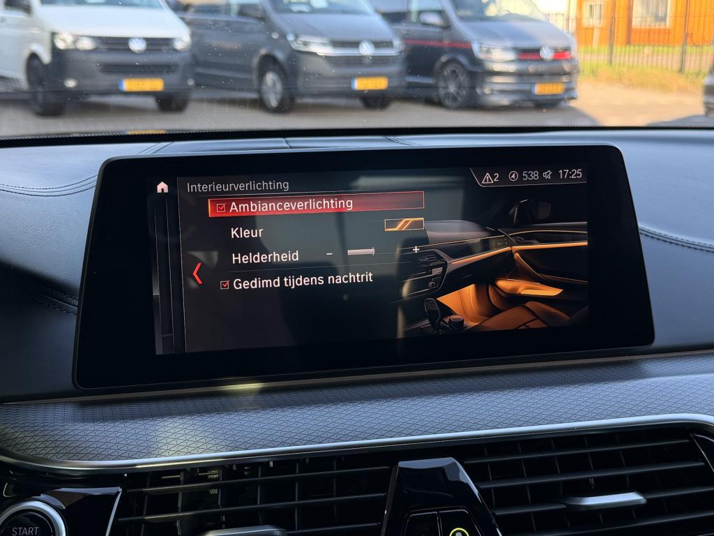 BMW 5 Serie 540i xdrive m-sport | harman kardon | acc |schuif/kanteldak | m