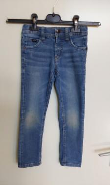 Lichtblauwe Name it spijkerbroek in maat 116