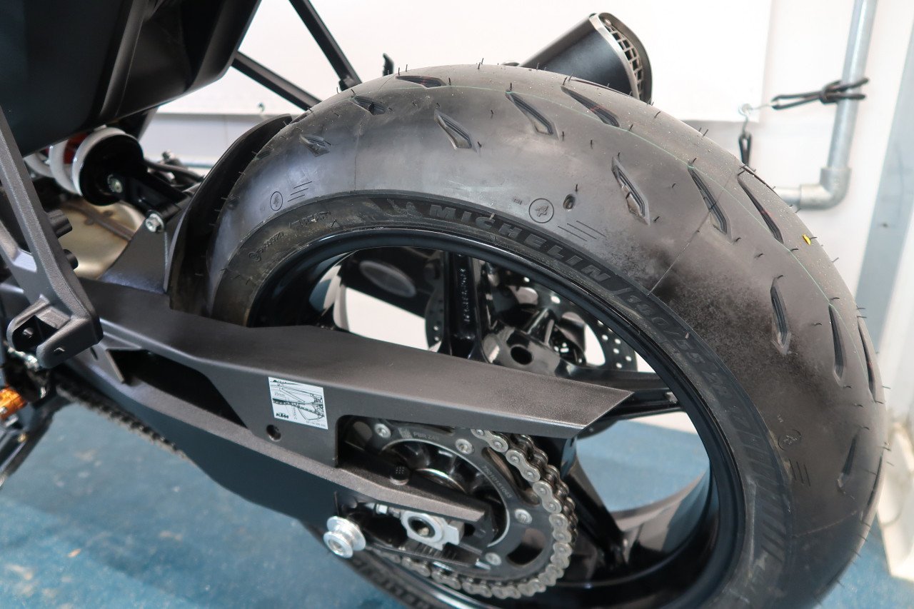 KTM 990 Duke 2024 bomvol powerparts
