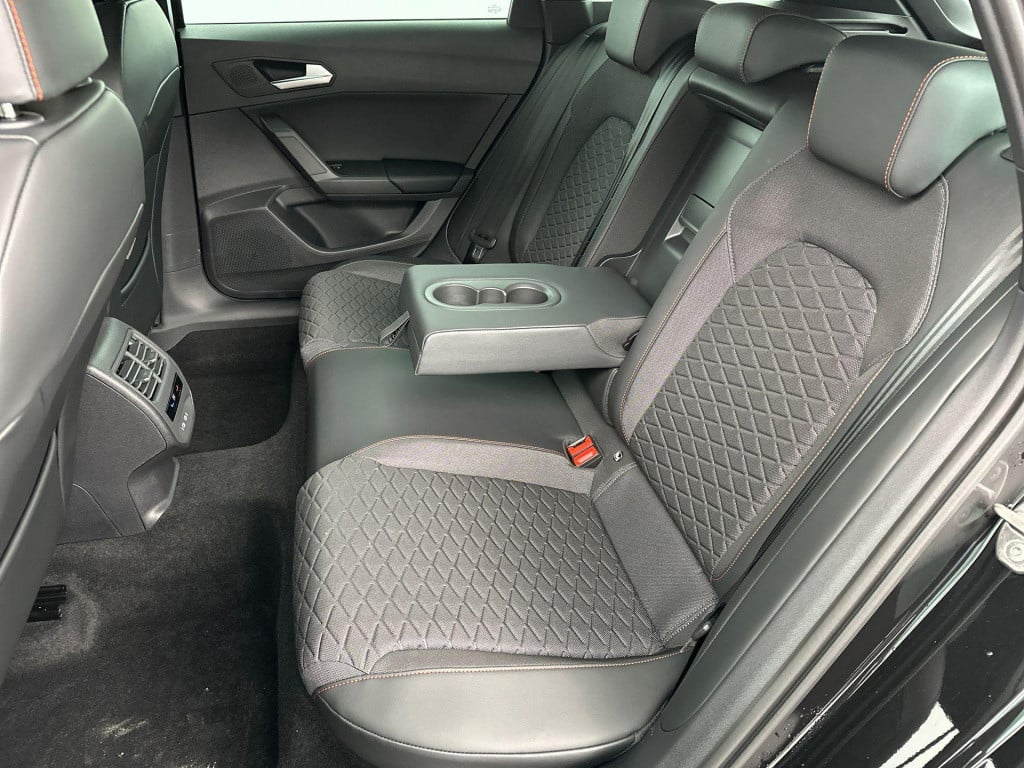 Seat Leon sportstourer fr phev first edition 1.5 tsi ehybrid 150kw / 204p