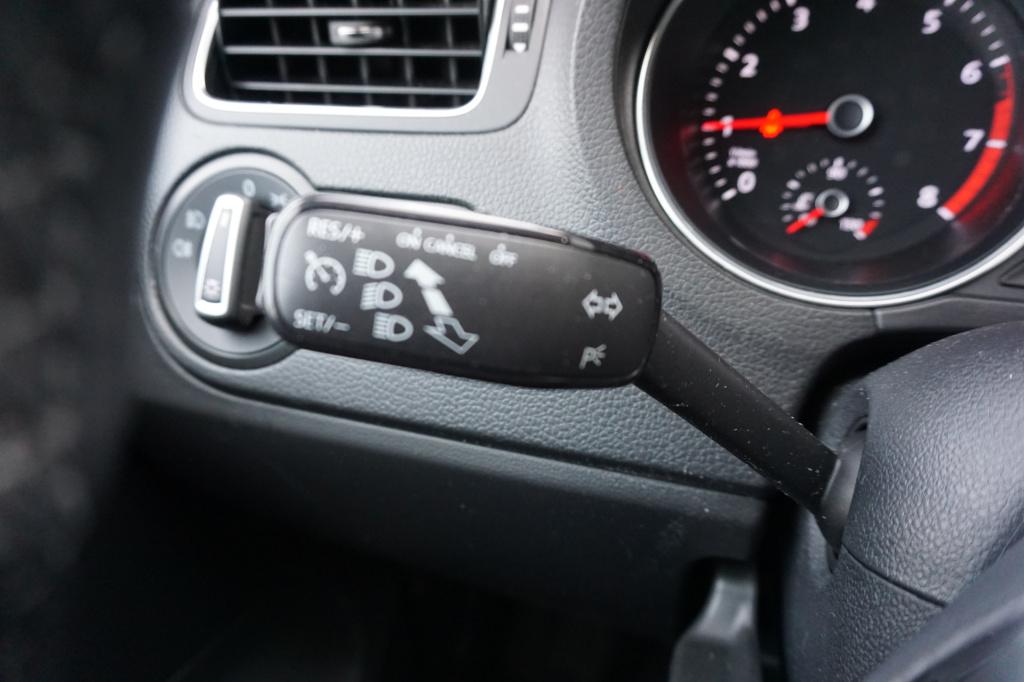 Volkswagen Polo 1.0 bluemotion edition navi / cruise controle / trekhaak / 