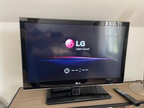 LG 32LW4500 - 3D LED TV - 32 inch - Full HD