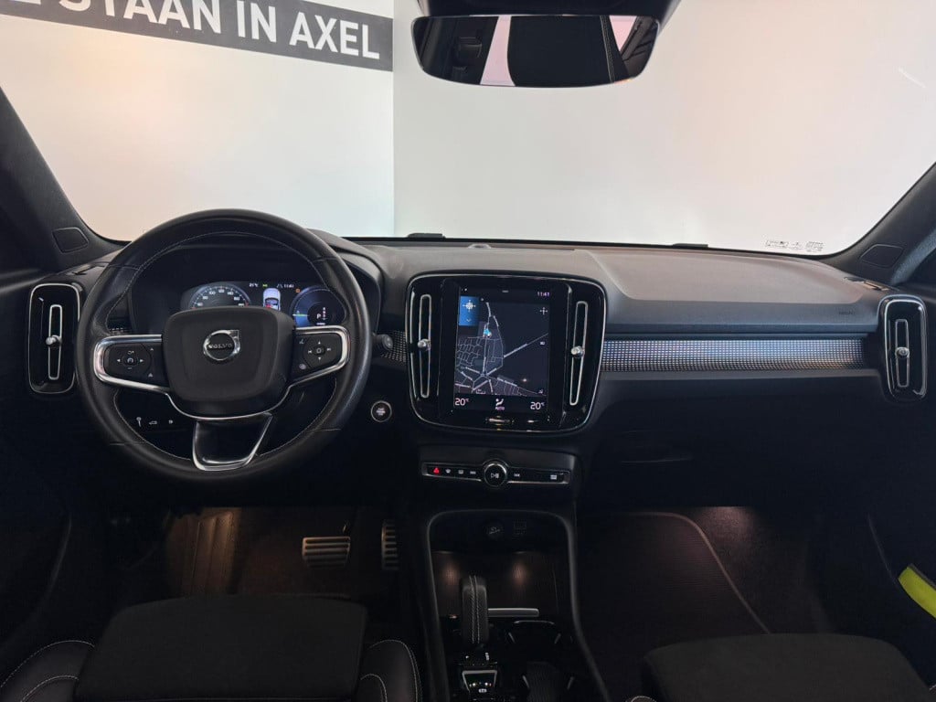 Volvo XC40 1.5 t4 recharge r-design
