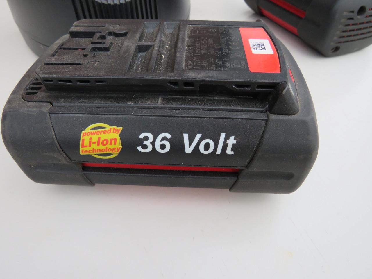 Bosch acculader plus 2 accu's 36 volt