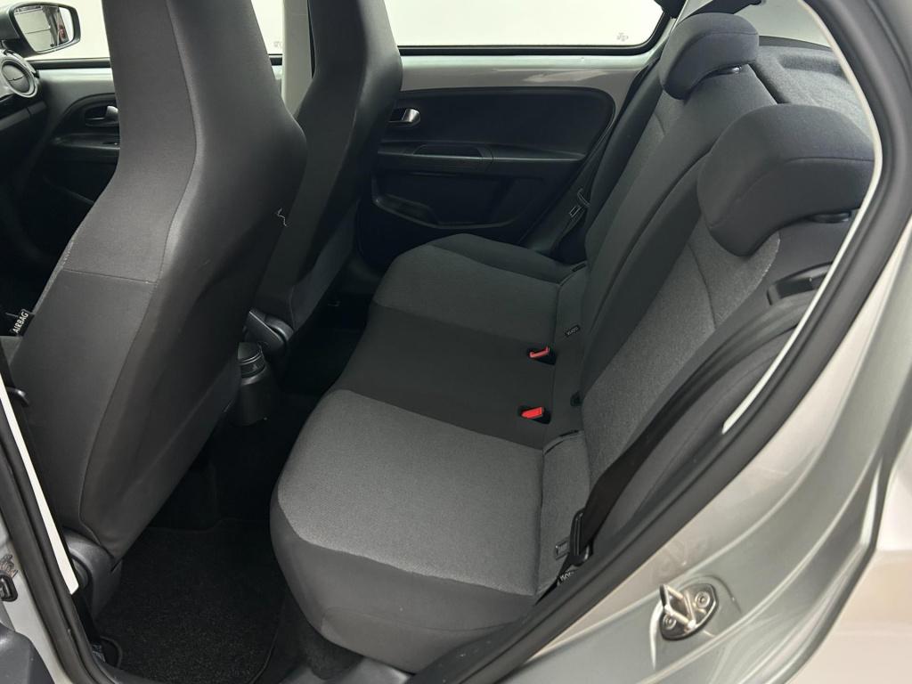 Volkswagen UP! occasion 1.0 move up! bluemotion | grijs | tweedehands volks